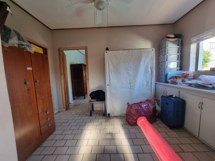 5 Bedroom Property for Sale in Dana Bay Western Cape